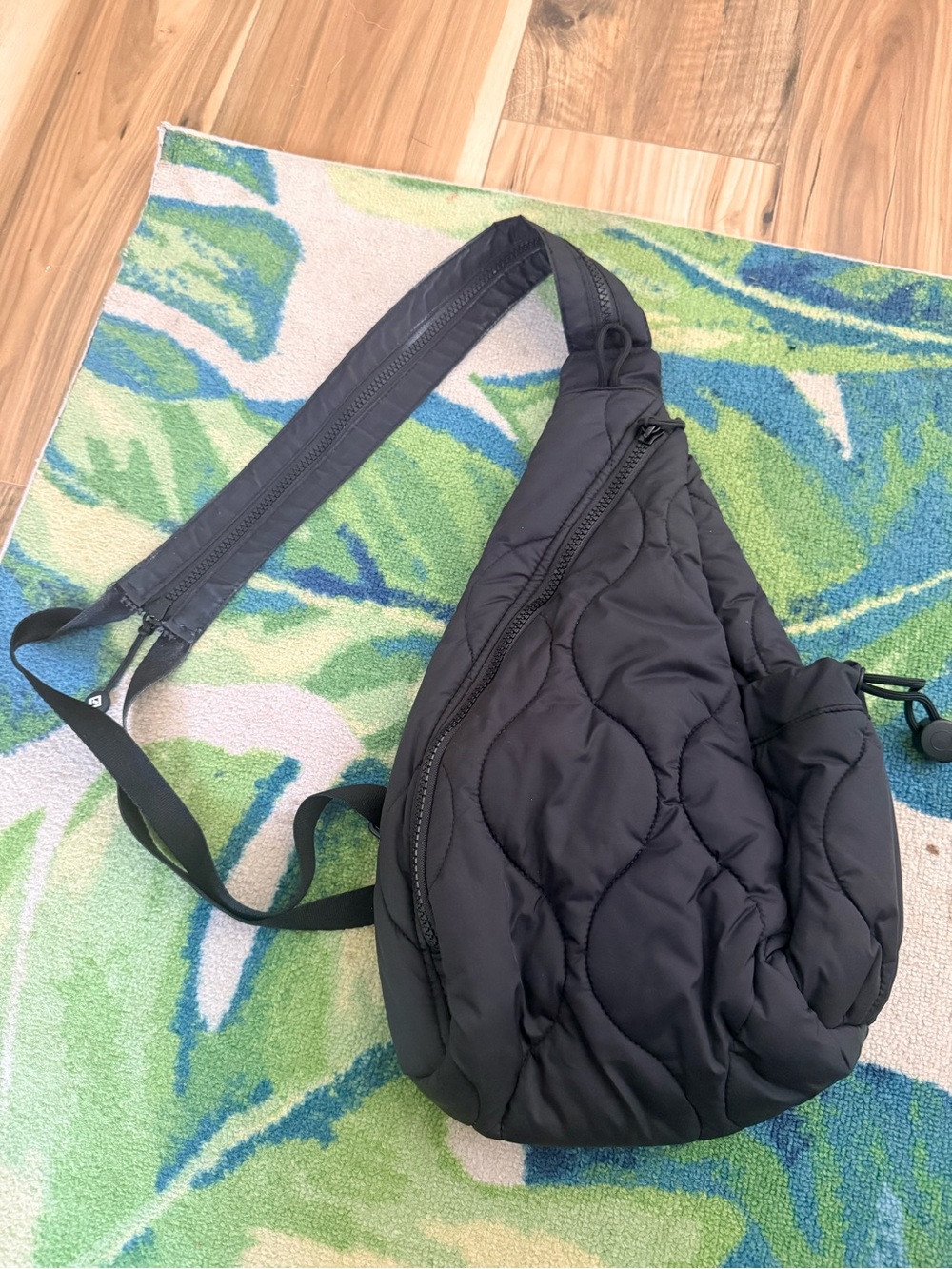 Black Vera Bradley black quilt crossbody / backpack